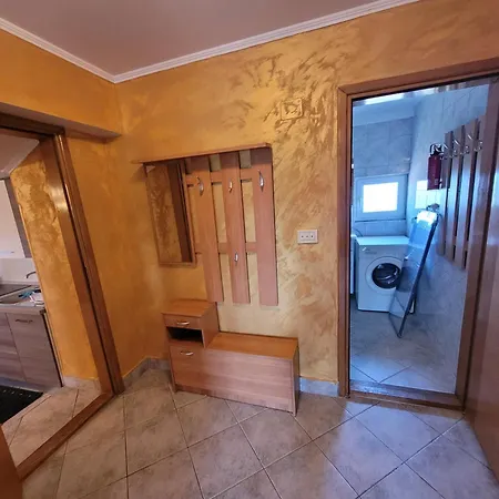 Dragon Apartment *